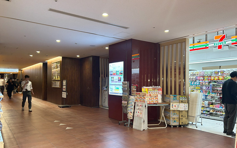 セブンイレブン横を直進